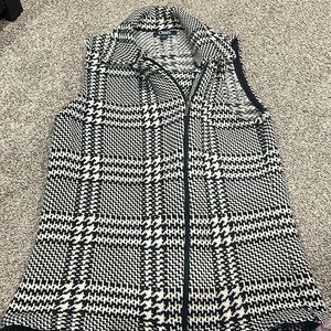 EUC CHAPS VEST MEDIUM OFF-WHITE AND BLACK